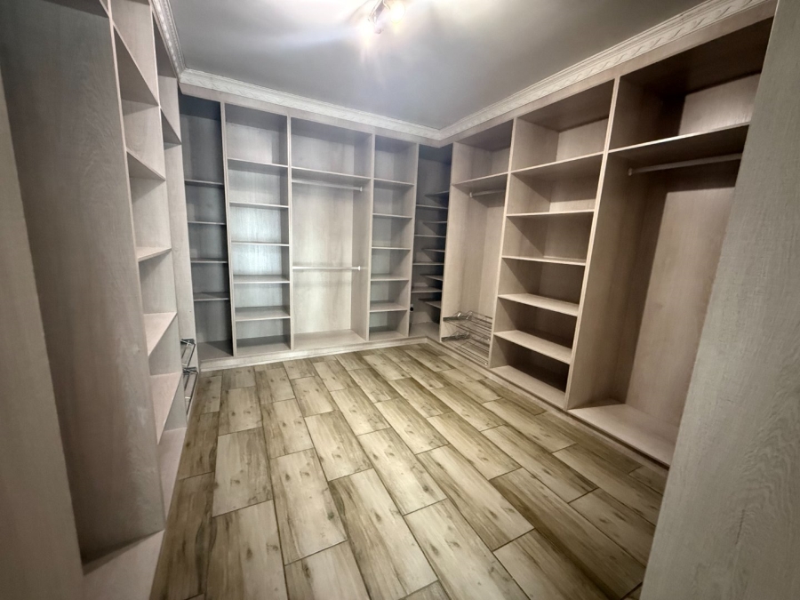 5 Bedroom Property for Sale in Bayswater Free State